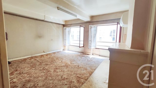 Studio à vendre - 1 pièce - 30.0 m2 - LYON - 69001 - RHONE-ALPES - Century 21 Presqu'Île Immobilier Studio à vendre - 1 pièce - 30.0 m2 - LYON - 69001 - RHONE-ALPES - Century 21 Presqu'Île Immobilier