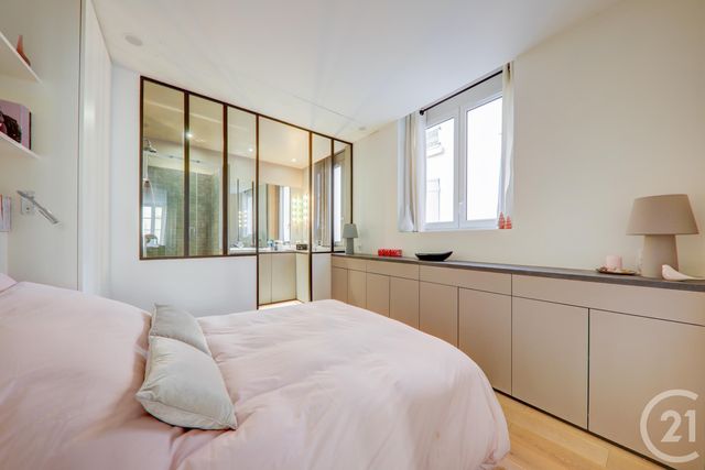 Appartement F2 à vendre - 2 pièces - 50.1 m2 - LYON - 69001 - RHONE-ALPES - Century 21 Presqu'Île Immobilier Appartement F2 à vendre - 2 pièces - 50.1 m2 - LYON - 69001 - RHONE-ALPES - Century 21 Presqu'Île Immobilier