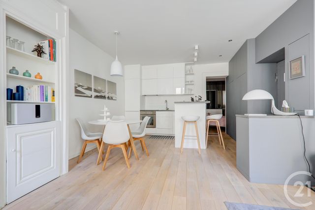 Appartement F2 à vendre - 2 pièces - 50.1 m2 - LYON - 69001 - RHONE-ALPES - Century 21 Presqu'Île Immobilier Appartement F2 à vendre - 2 pièces - 50.1 m2 - LYON - 69001 - RHONE-ALPES - Century 21 Presqu'Île Immobilier