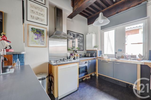 Appartement F3 à vendre - 3 pièces - 90.7 m2 - LYON - 69002 - RHONE-ALPES - Century 21 Presqu'Île Immobilier Appartement F3 à vendre - 3 pièces - 90.7 m2 - LYON - 69002 - RHONE-ALPES - Century 21 Presqu'Île Immobilier
