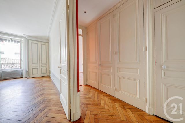 Afficher la photo en grand Appartement F2 à vendre - 2 pièces - 45.0 m2 - LYON - 69001 - RHONE-ALPES - Century 21 Presqu'Île Immobilier