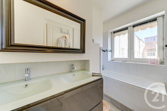 Appartement F5 à vendre - 5 pièces - 167.2 m2 - LYON - 69001 - RHONE-ALPES - Century 21 Presqu'Île Immobilier